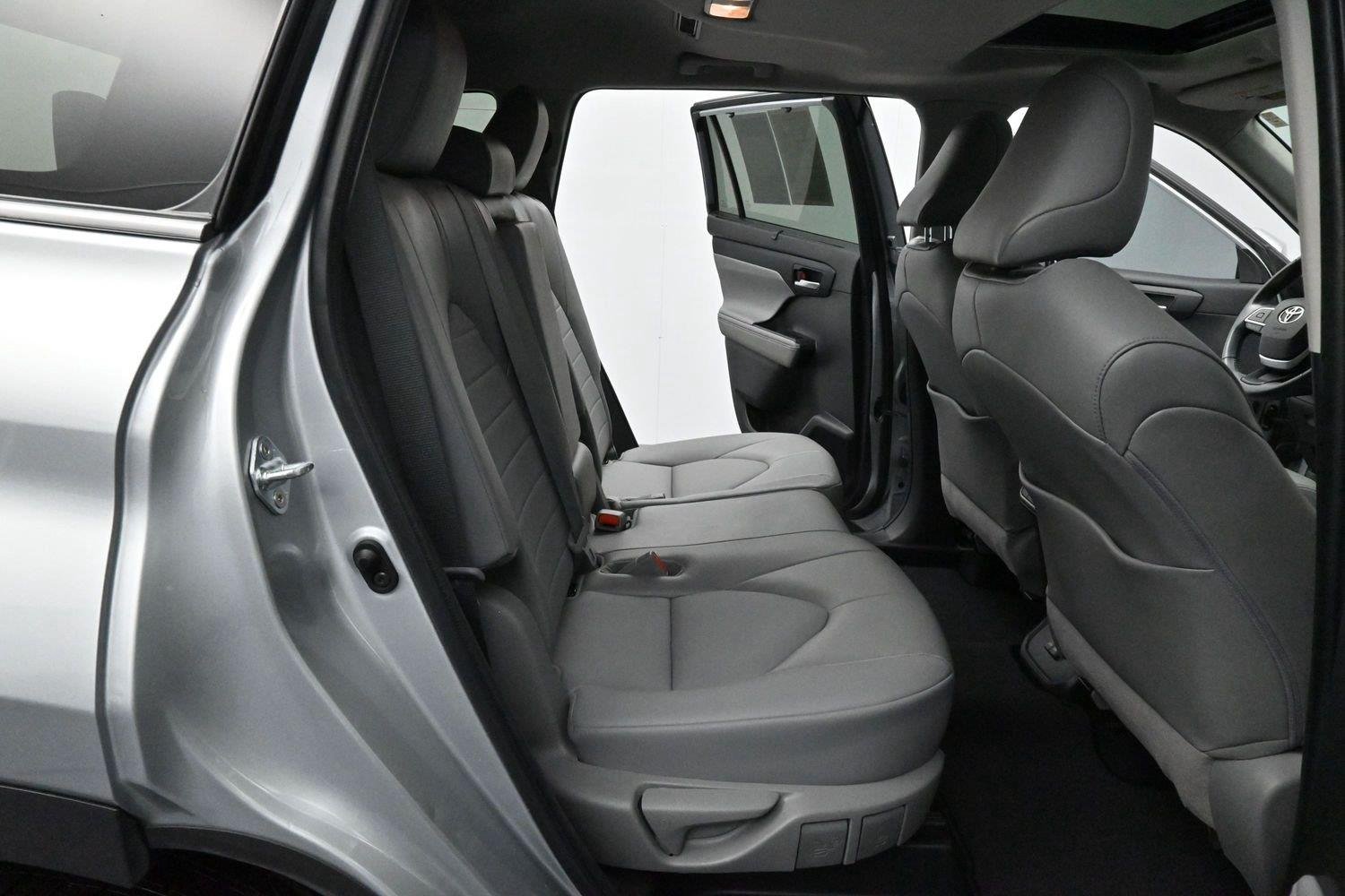 Used 2022 Celestial Silver Metallic Toyota XLE image 35