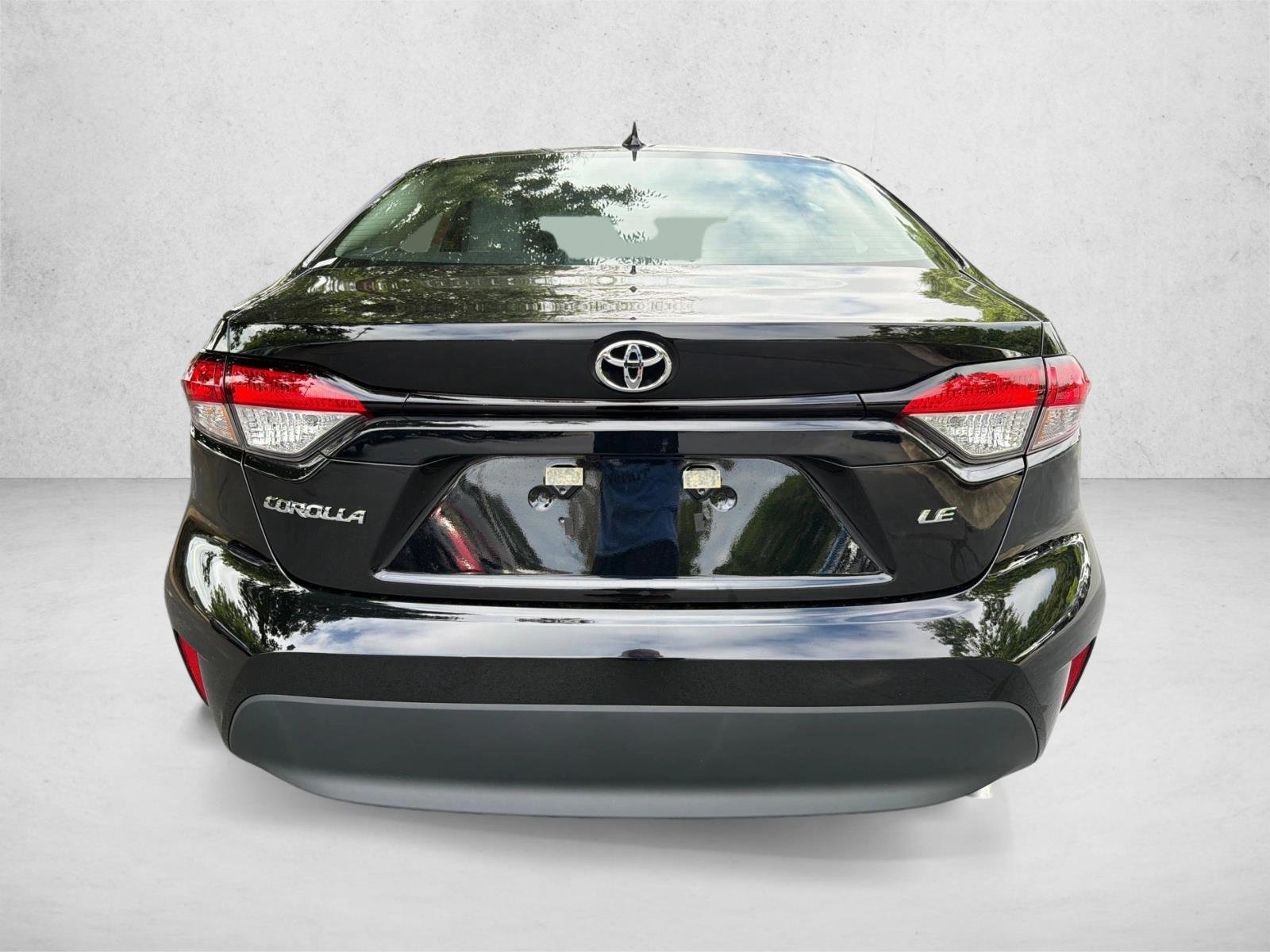 New 2026 Midnight Black Metallic Toyota LE image 4