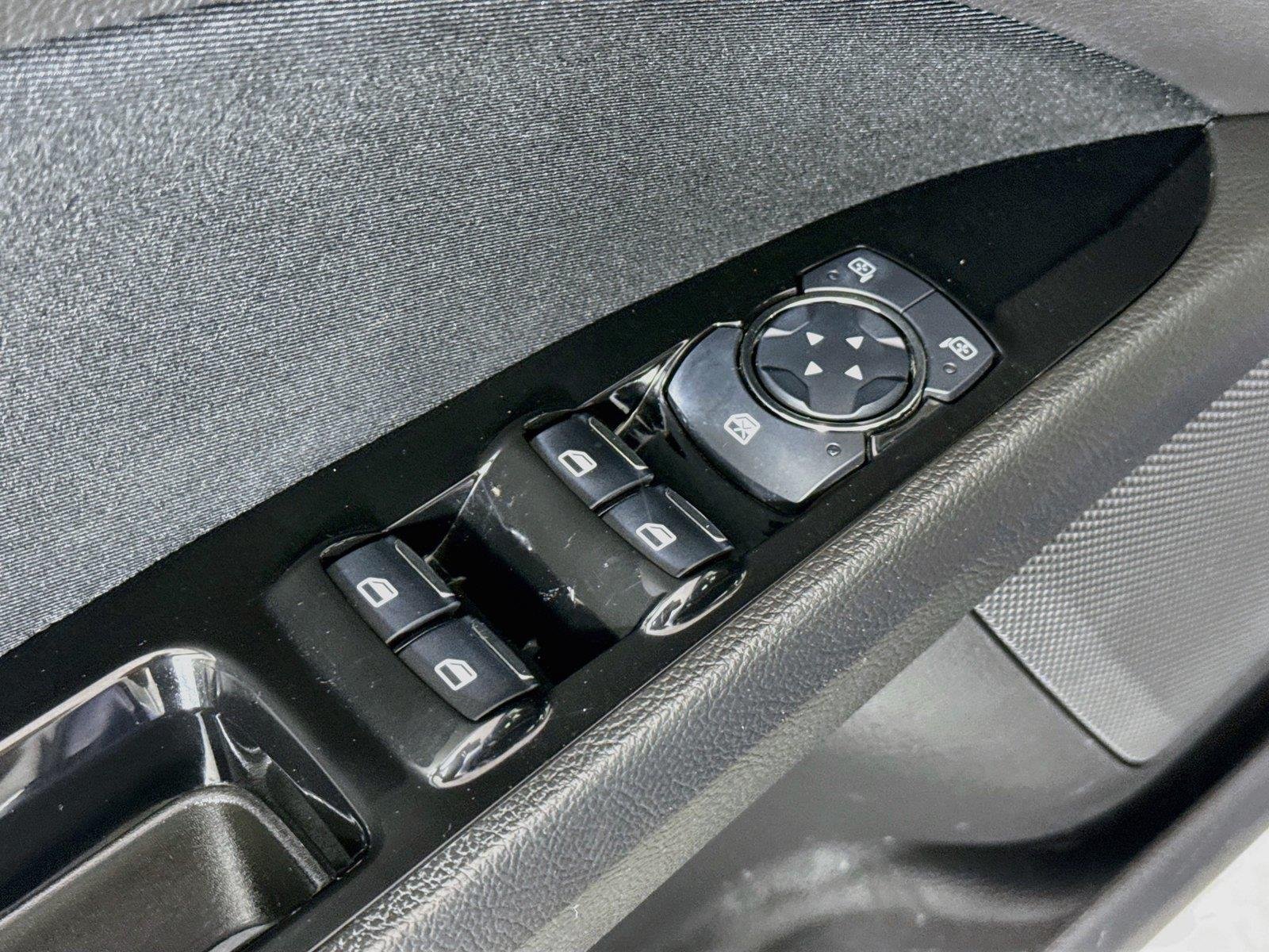 Used 2016 Deep Impact Blue Ford SE image 27