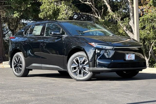 New 2026 Midnight Black Metallic Toyota  XLE image 2