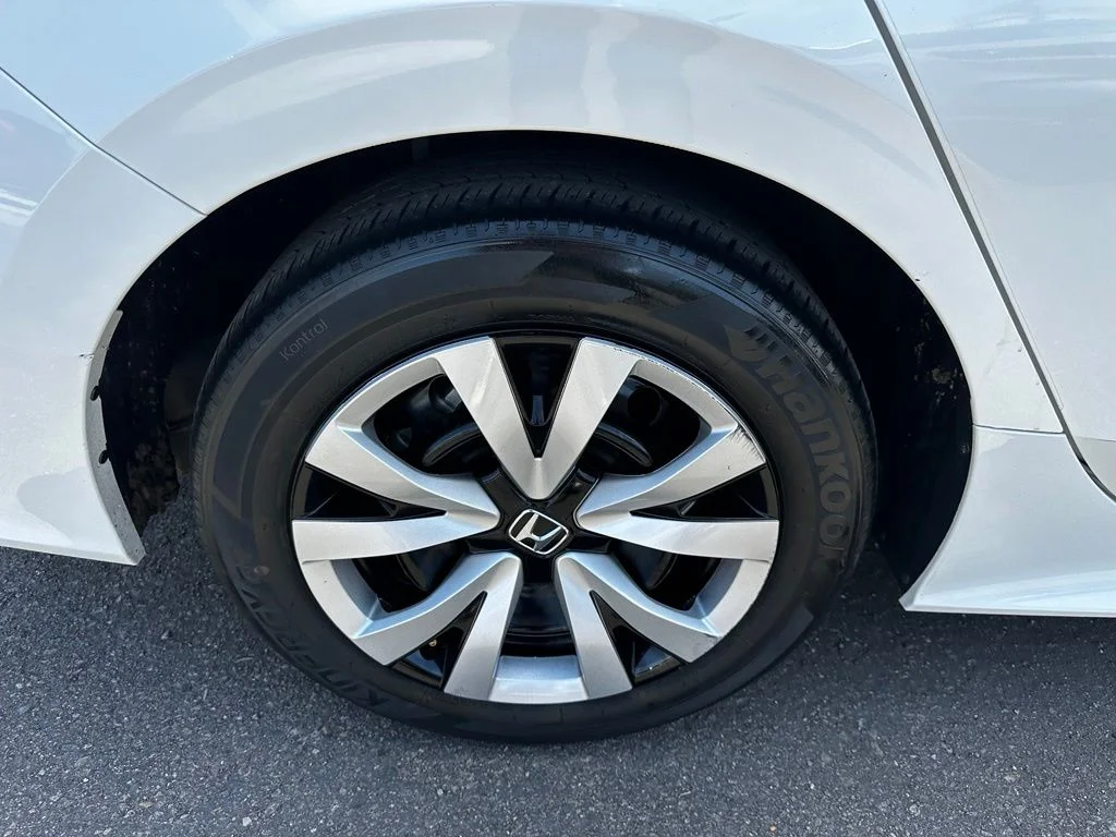 Used 2024  Honda LX image 11