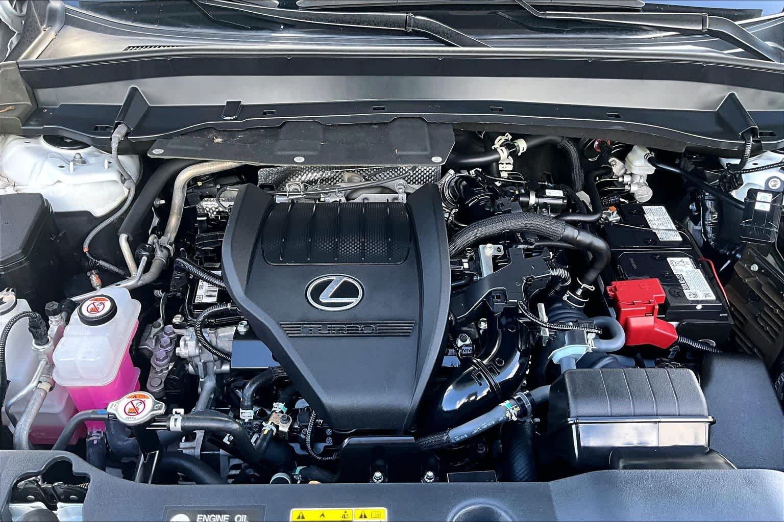 Used 2024 Wind Chill Pearl Lexus  image 31