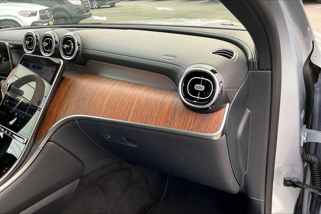 2025 Mercedes-Benz GLC Base - Photo 14