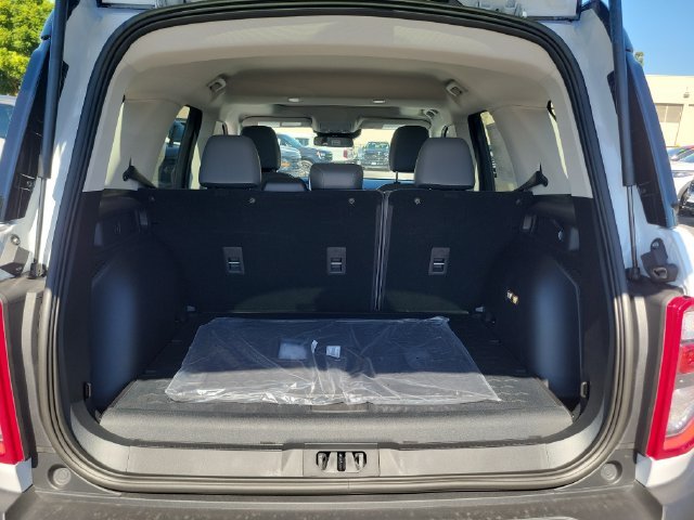 New 2026 Oxford White Ford Badlands® image 23