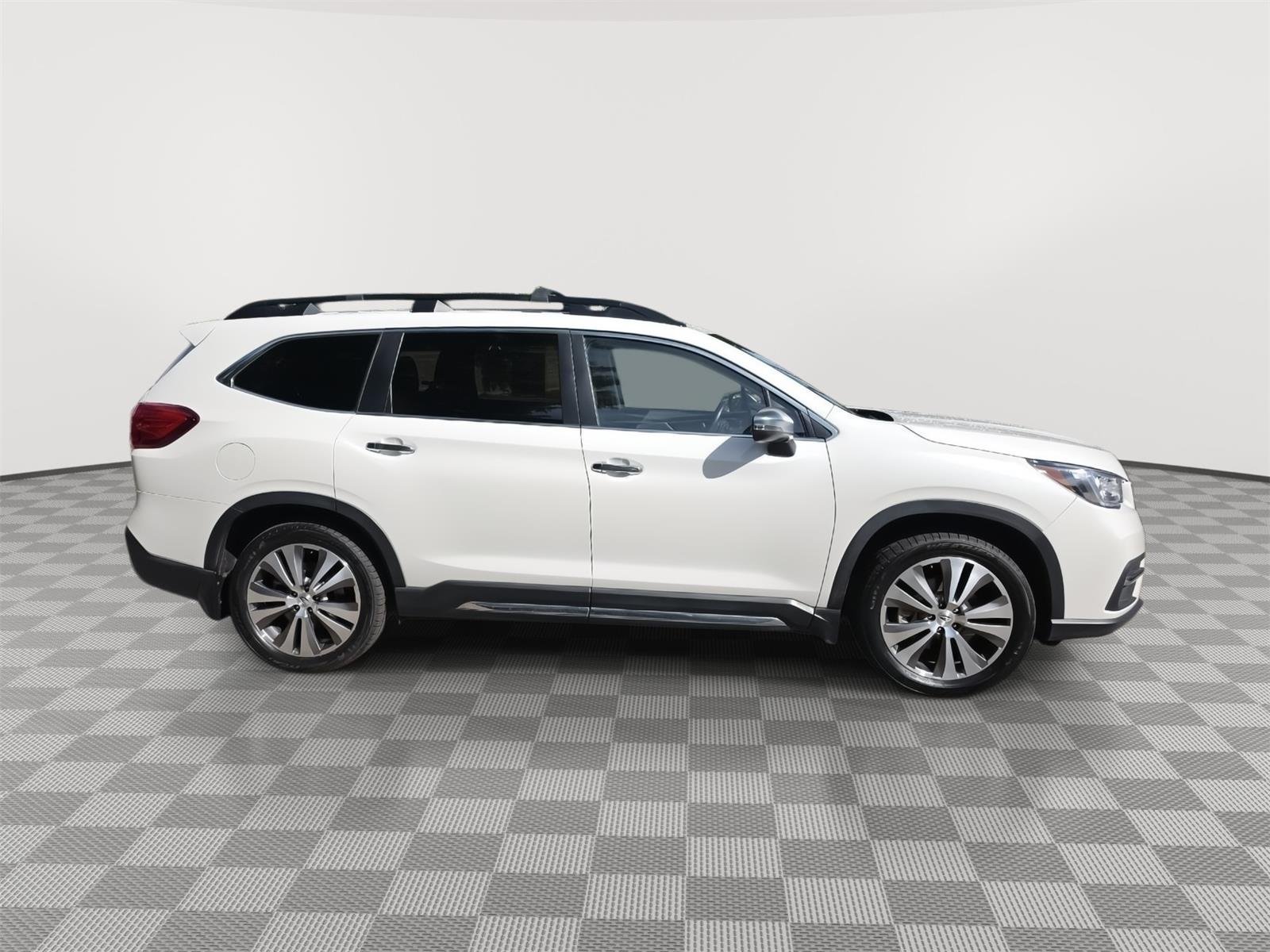 Used 2022 Crystal White Pearl Subaru Touring image 8