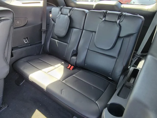 2025 Ford Explorer ST - Photo 16