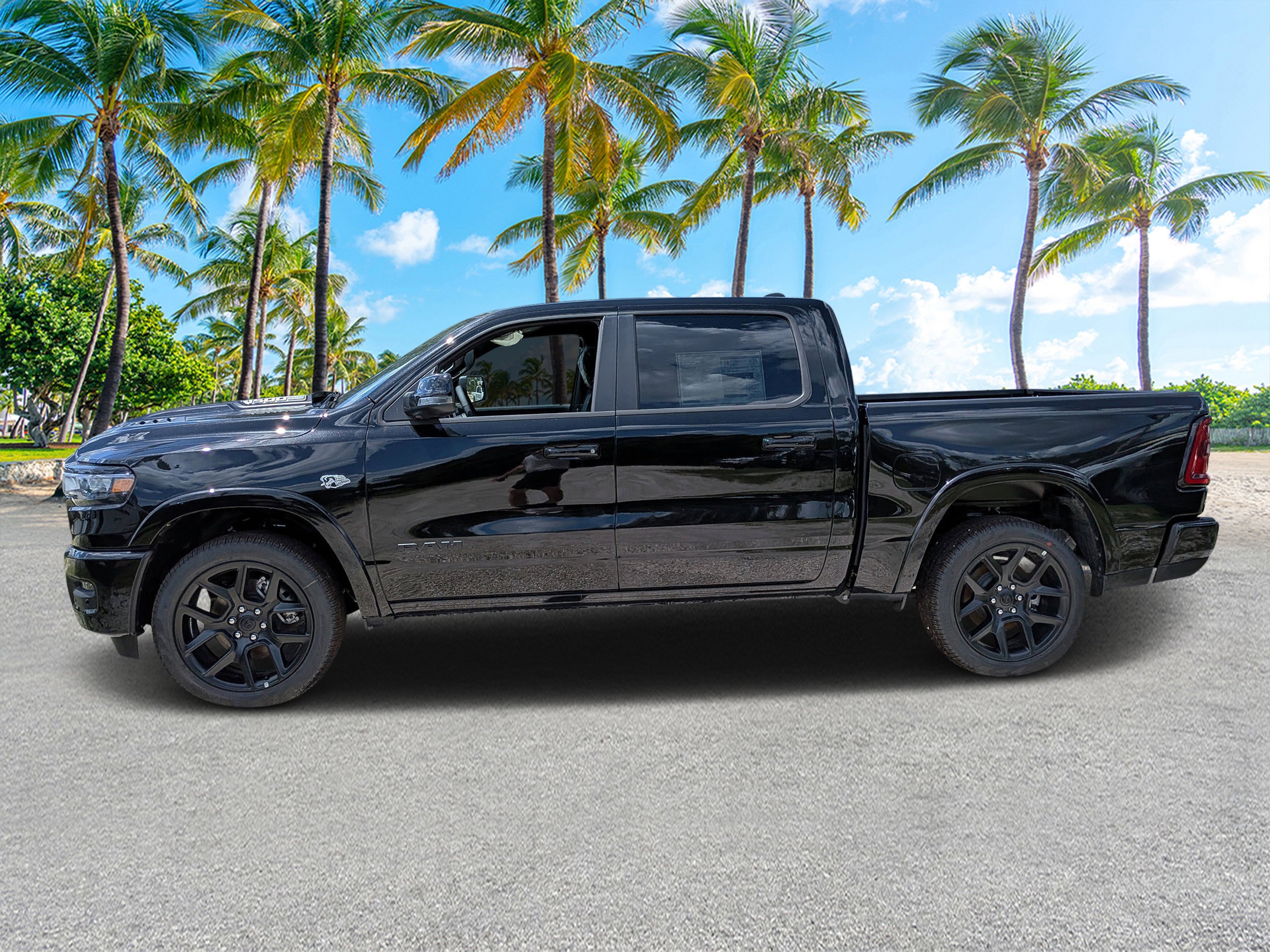 New 2026 Diamond Black Crystal Pearl-Coat Exterior Paint RAM Laramie image 6