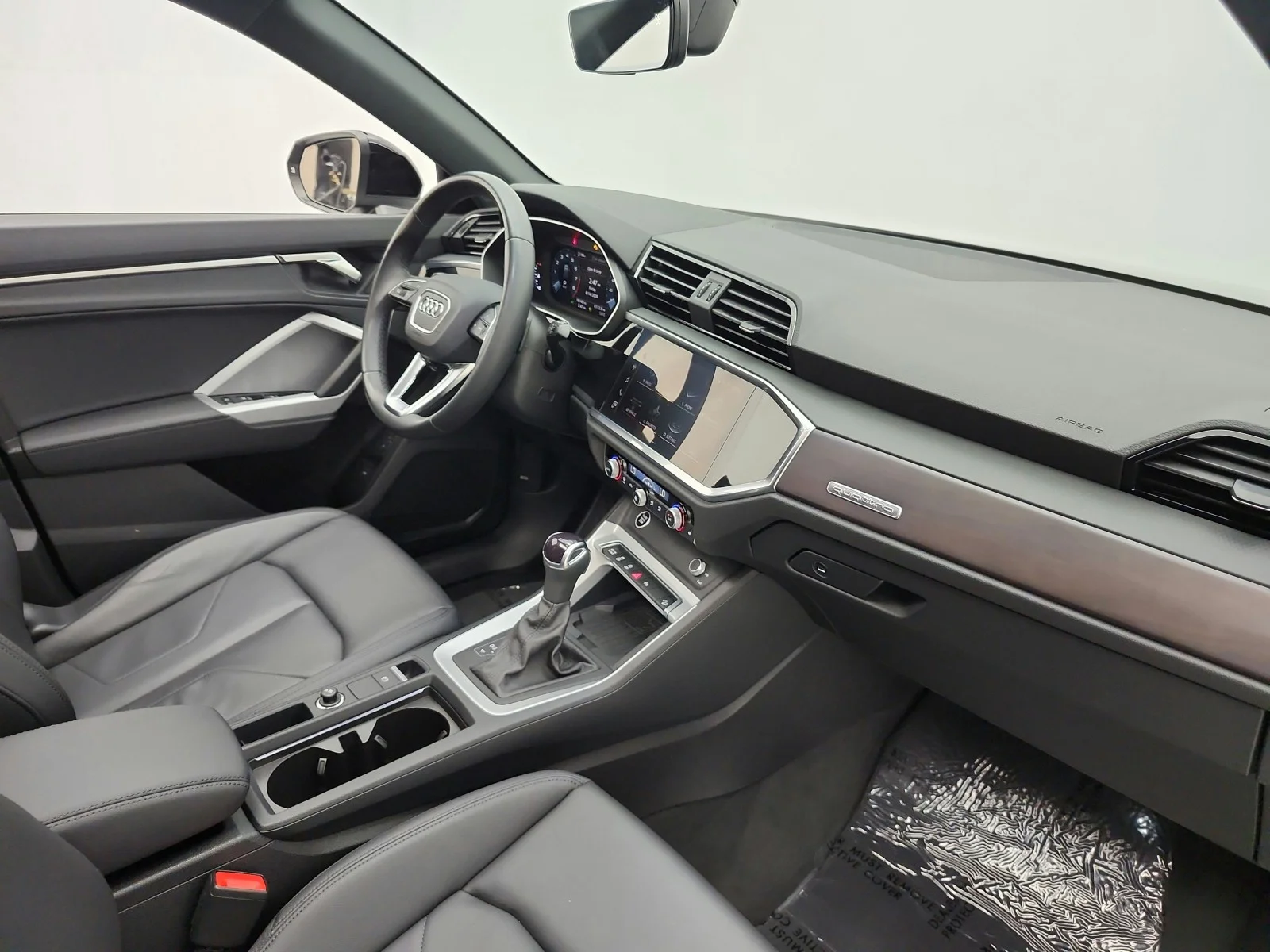 Used 2024 Mythos Black Metallic Audi S line Premium image 30