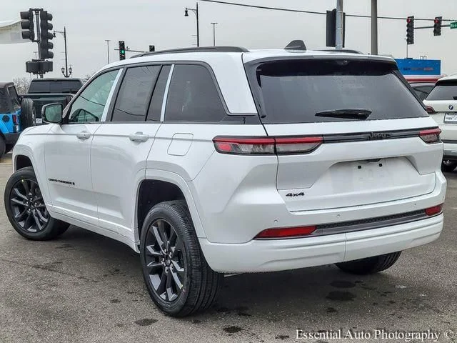 New 2026 Bright White Clear-Coat Exterior Paint Jeep Limited Reserve image 7