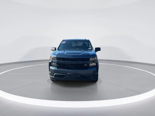 Used 2020 Gray Chevrolet Custom image 6