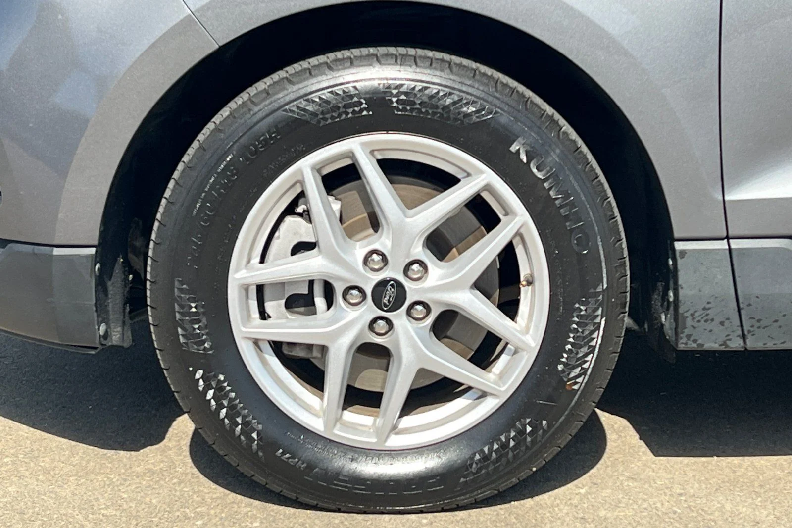 Used 2024 Gray Ford SEL image 26