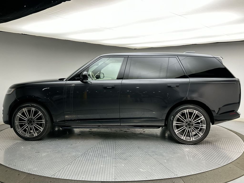 New 2026 Carpathian Grey LAND ROVER Autobiography image 10