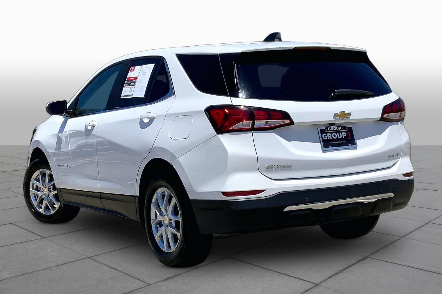 Used 2024 Summit White Chevrolet LT image 12