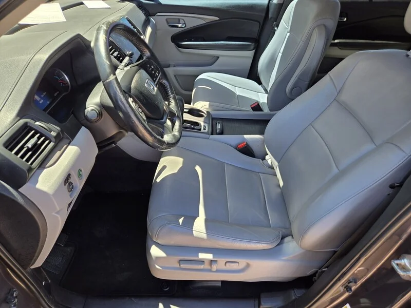 Used 2019 Gray Honda EX-L image 7