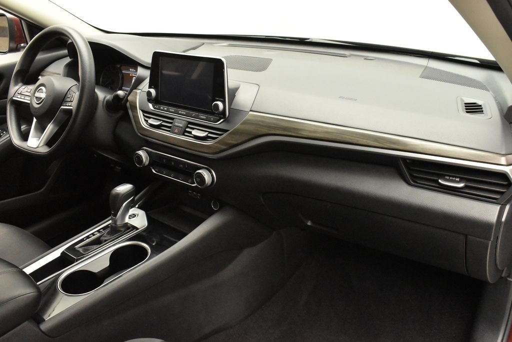 Used 2024  Nissan 2.5 SV image 26