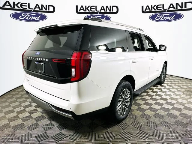 New 2026 White Ford Platinum image 4