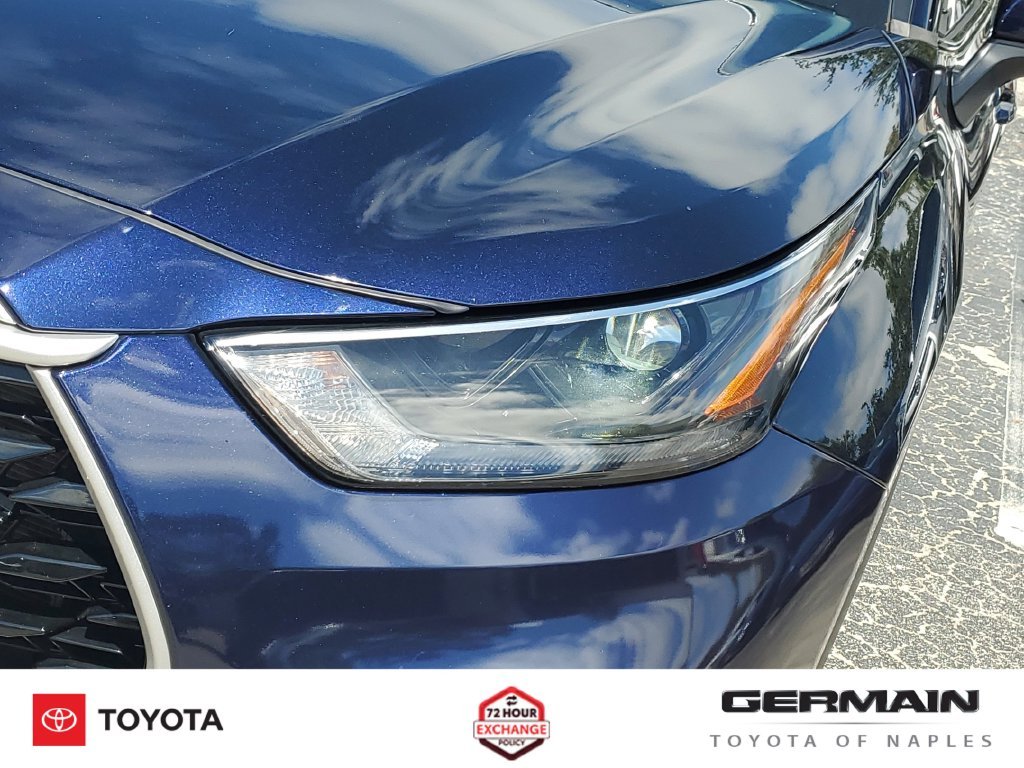 Used 2022 Blue Toyota XLE image 16