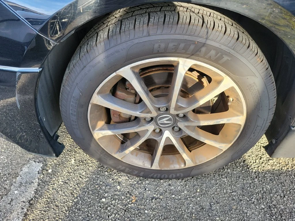 Used 2016 Black Acura V6 image 3
