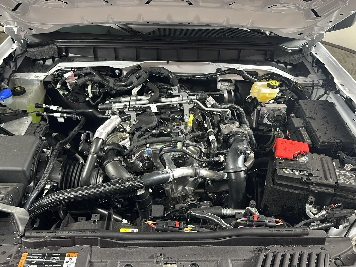 New 2026 Oxford White Ford Base image 3