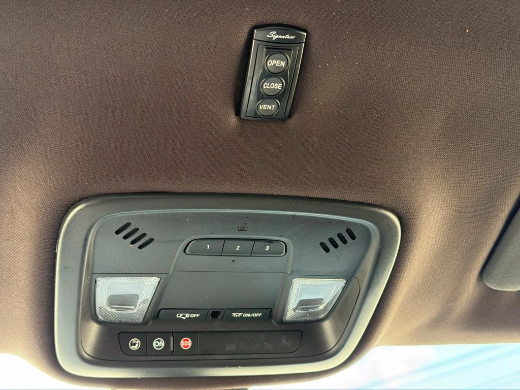 2023 Chevrolet Traverse 1LT - Photo 25