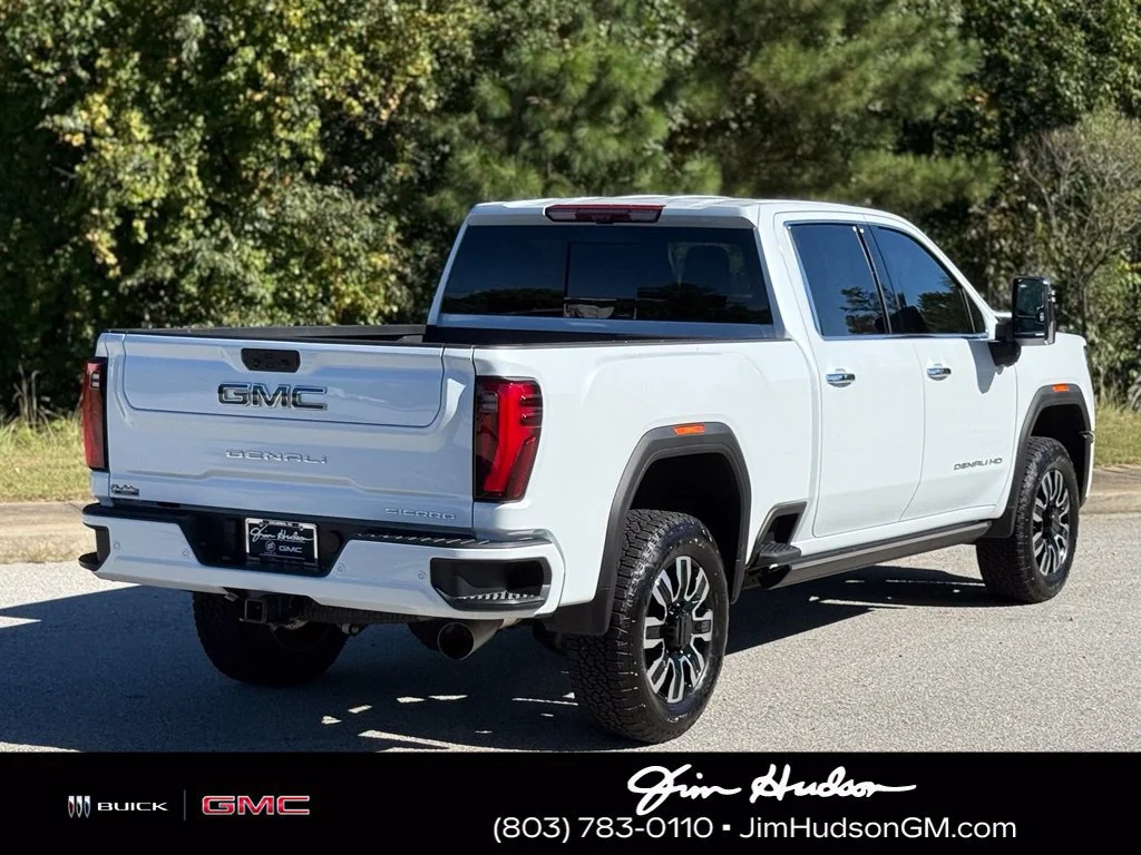 Used 2026 Glacier White Tricoat GMC Denali Ultimate image 16