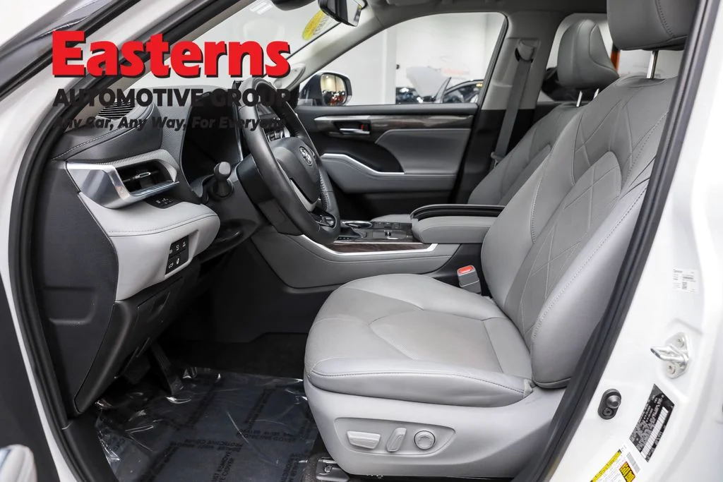 Used 2024 Beige Toyota Platinum image 14