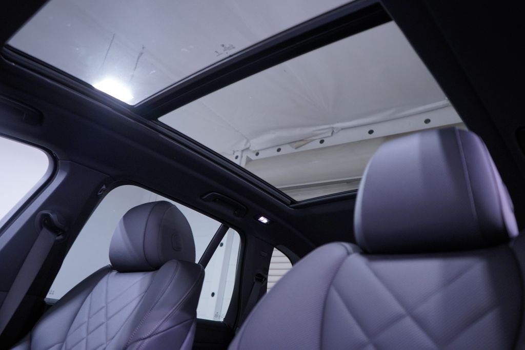 New 2026 Alpine White BMW sDrive40i image 20