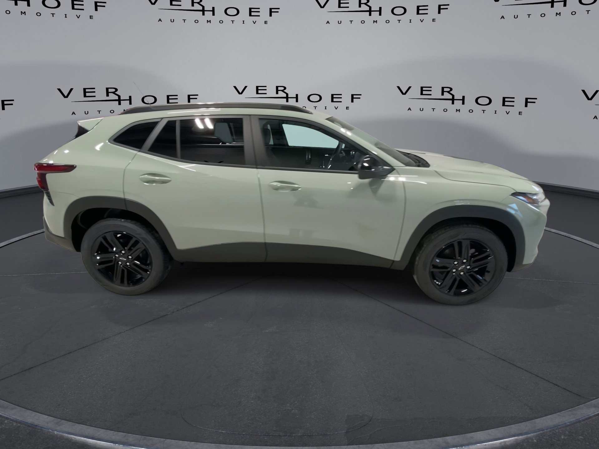 2026 Chevrolet Trax Activ - Photo 9