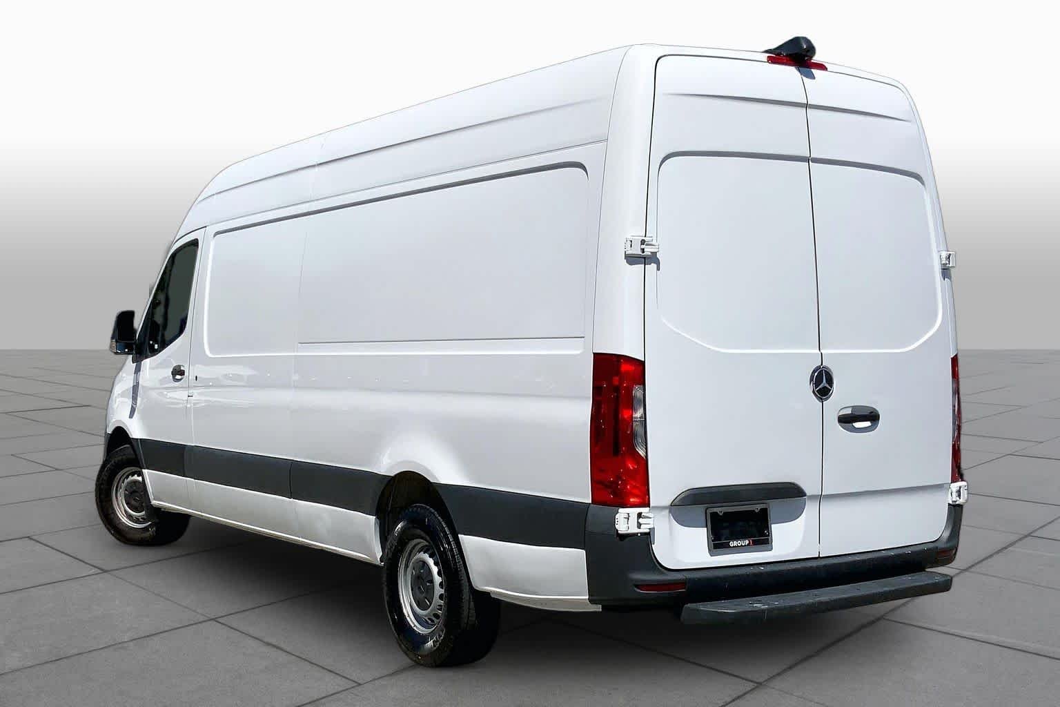 Used 2022 Arctic White Mercedes-Benz  image 12