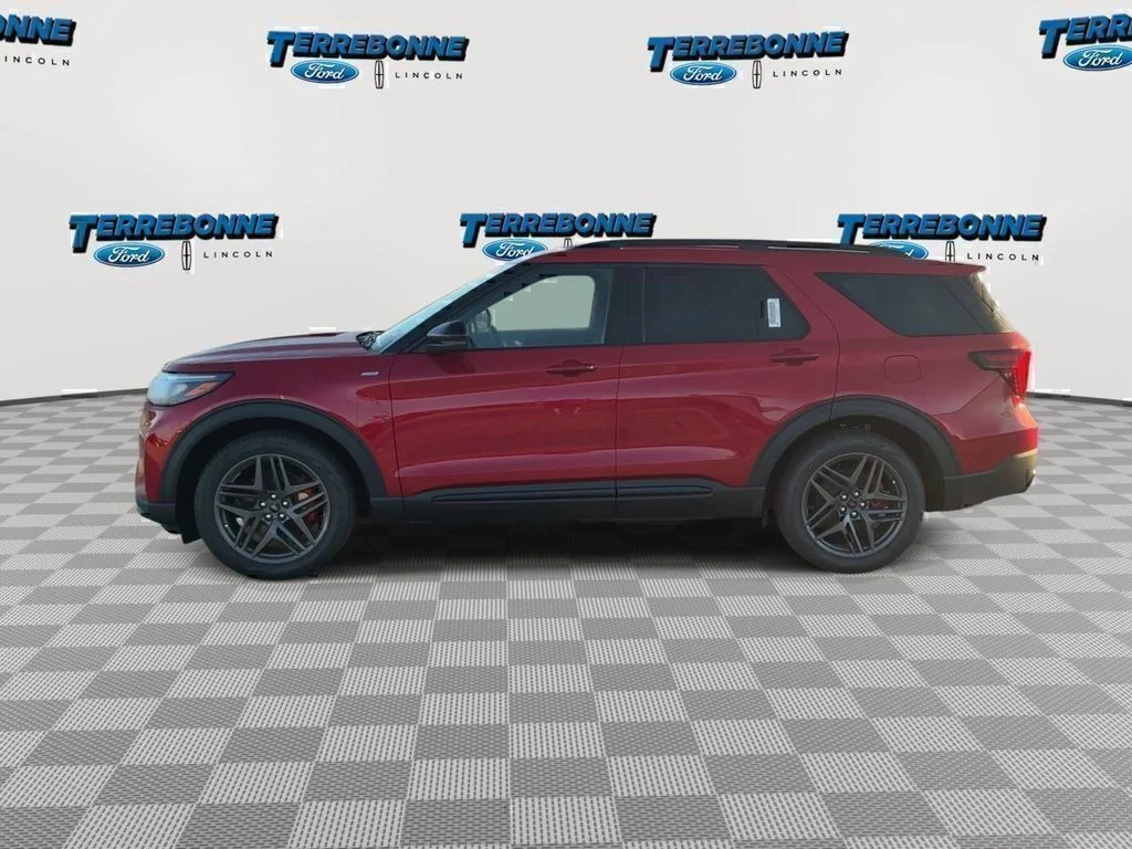 New 2026 Rapid Red Metallic Tinted Clearcoat Ford ST-Line image 5