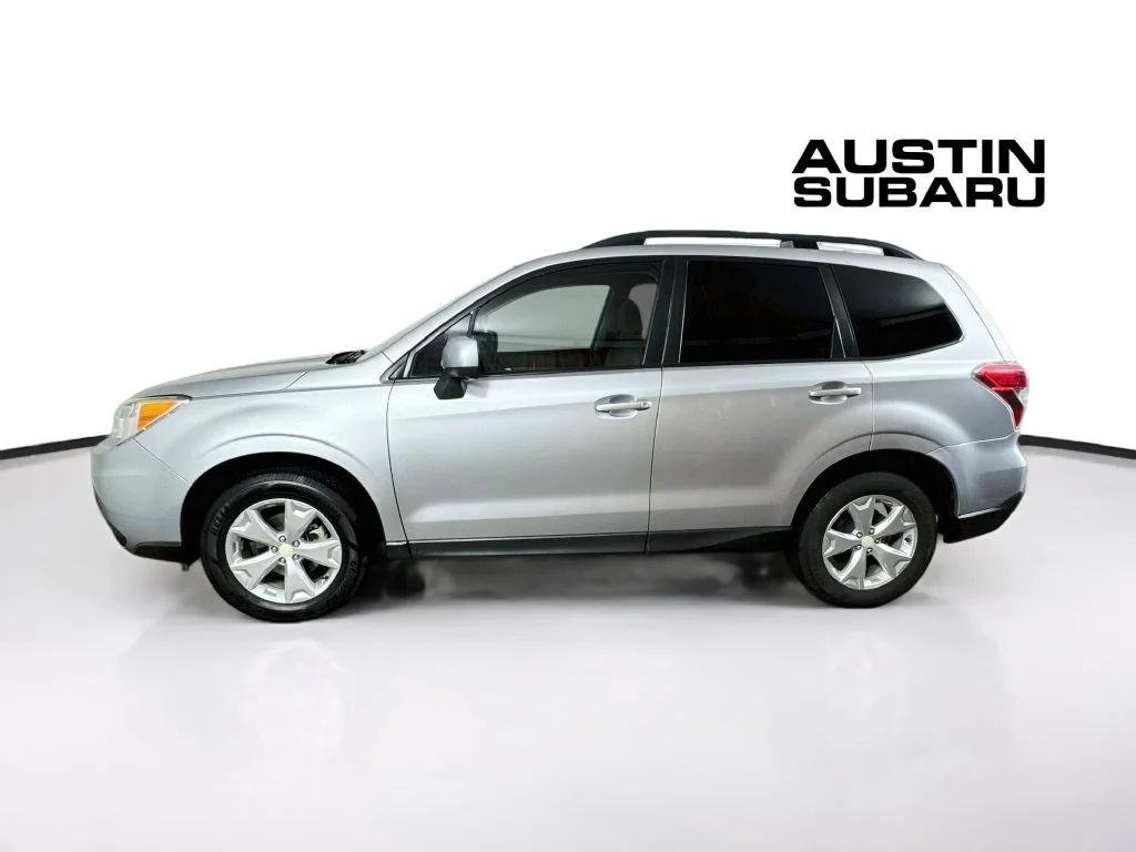 Used 2016 Silver Subaru 2.5i Premium image 4