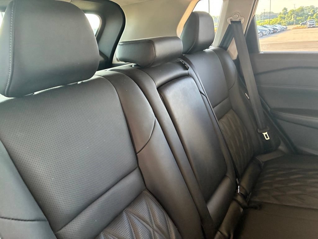 Used 2021 Gray Nissan Platinum image 22