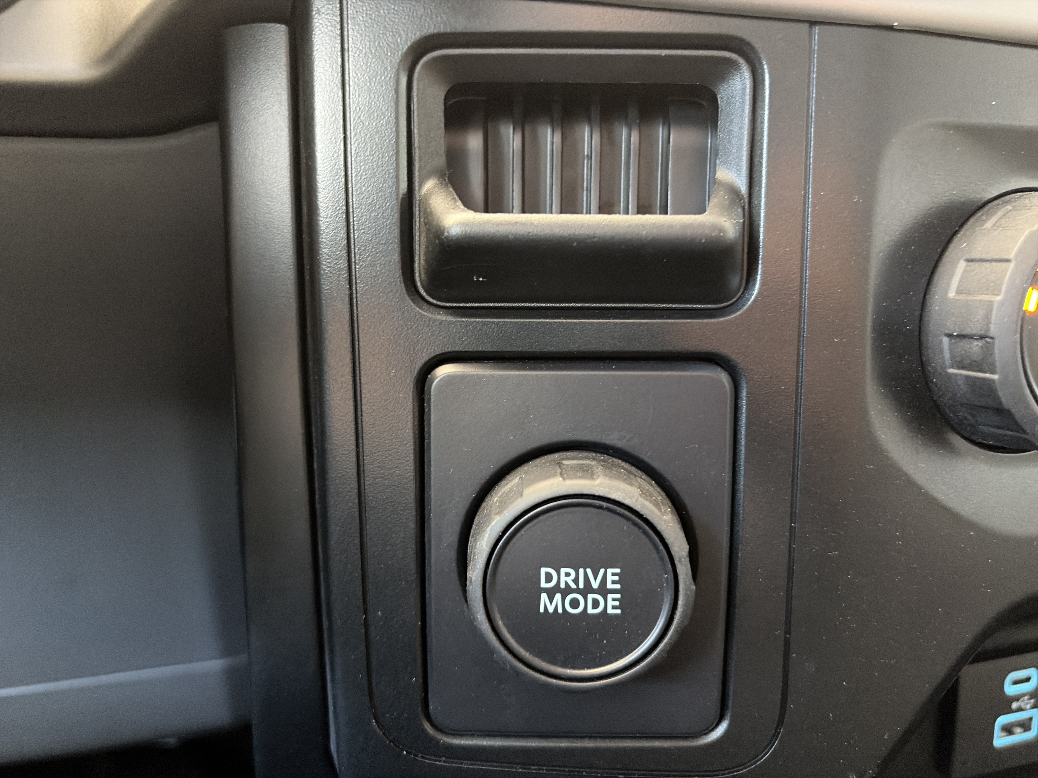 Used 2023 Silver Ford XL image 24