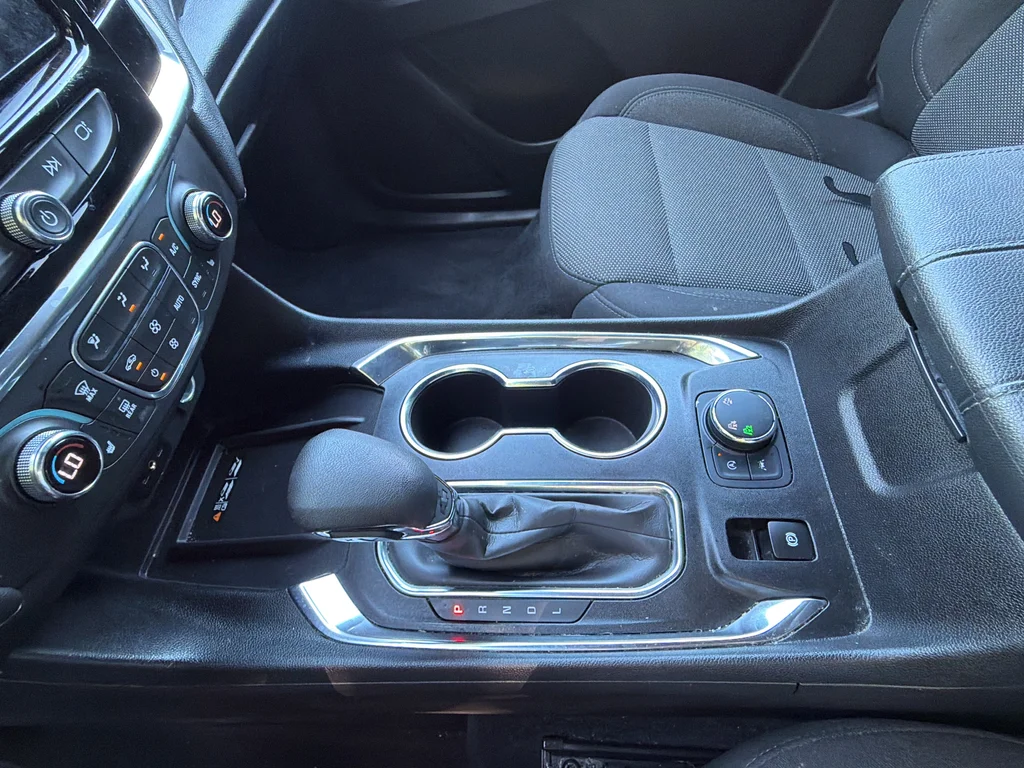 Used 2023 Gray Chevrolet LT image 21