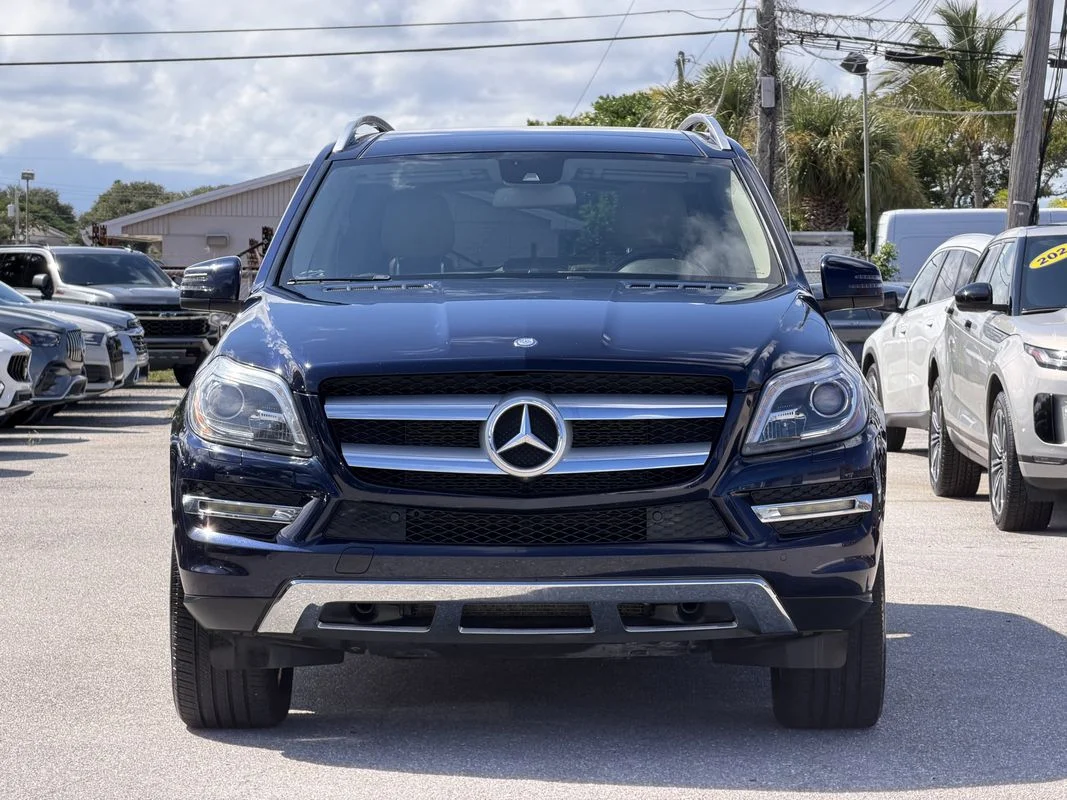 Used 2014  Mercedes-Benz 4MATIC® image 2