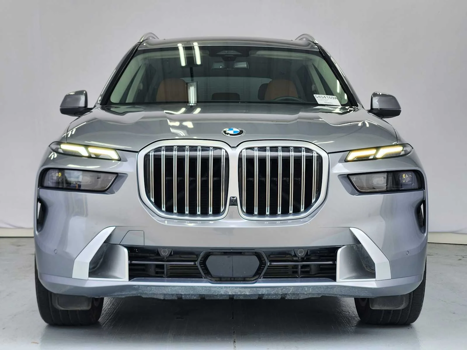 Used 2024 Skyscraper Grey Metallic BMW xDrive40i image 2