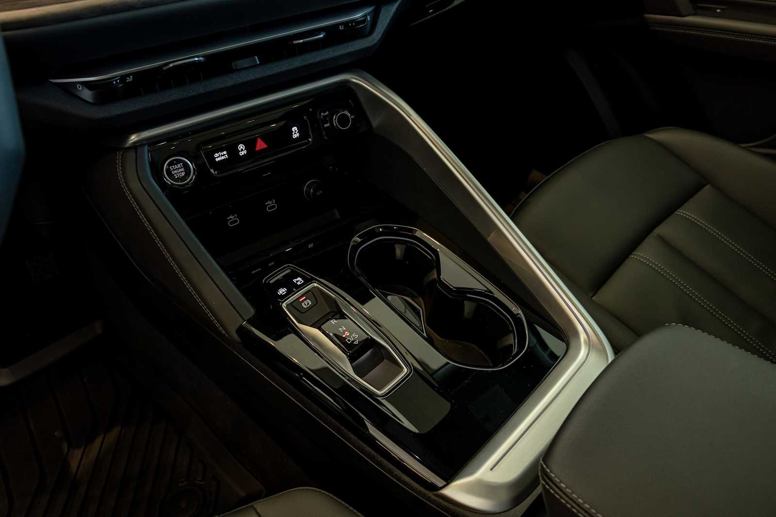Used 2025 Mythos Black metallic Audi Premium image 23