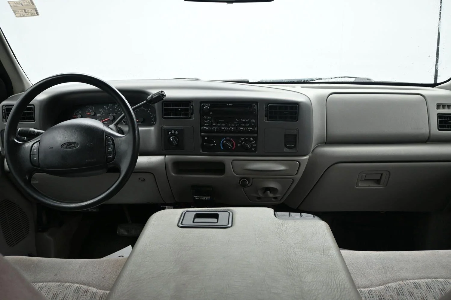 Used 2000  Ford Lariat image 13