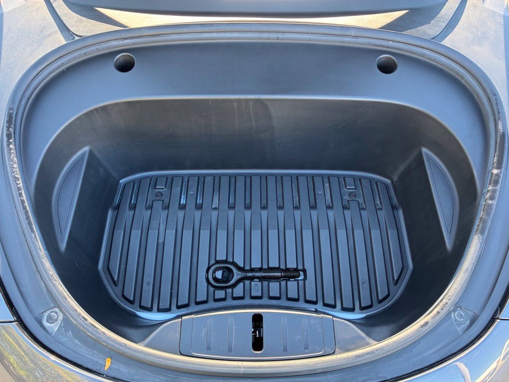 Used 2022 Gray Tesla Long Range image 29