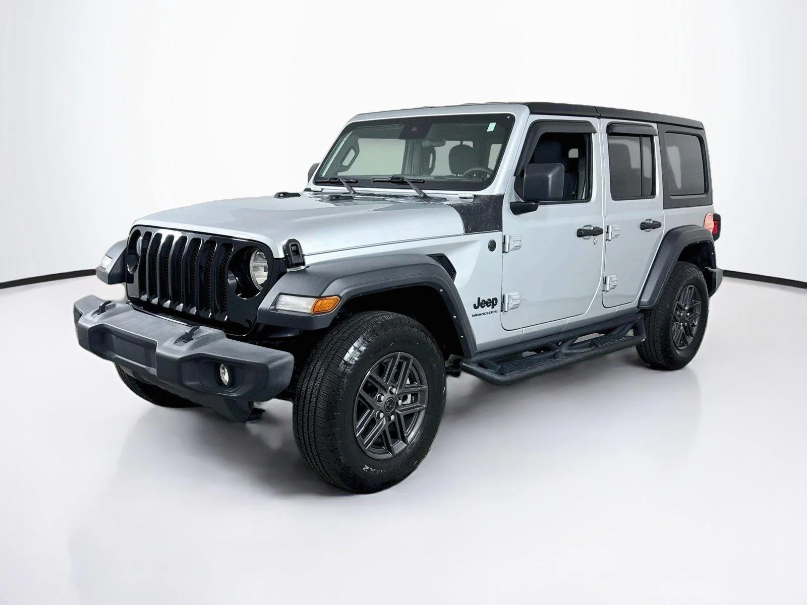 Used 2024 Silver Zynith Clearcoat Jeep Sport S image 1