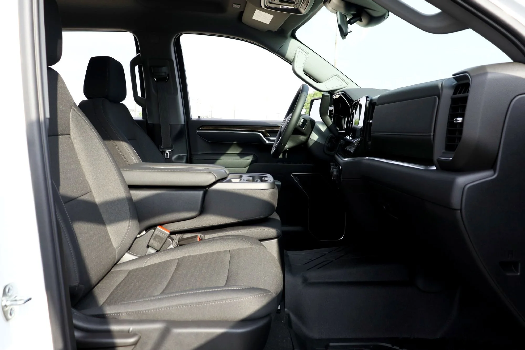 New 2026 White Chevrolet LT image 13
