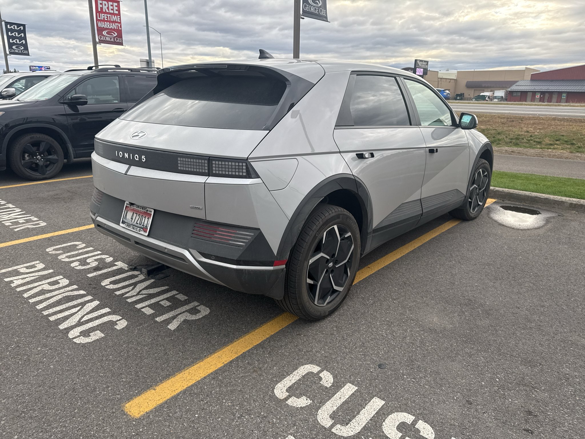 Used 2023 Cyber Gray Hyundai SEL image 2