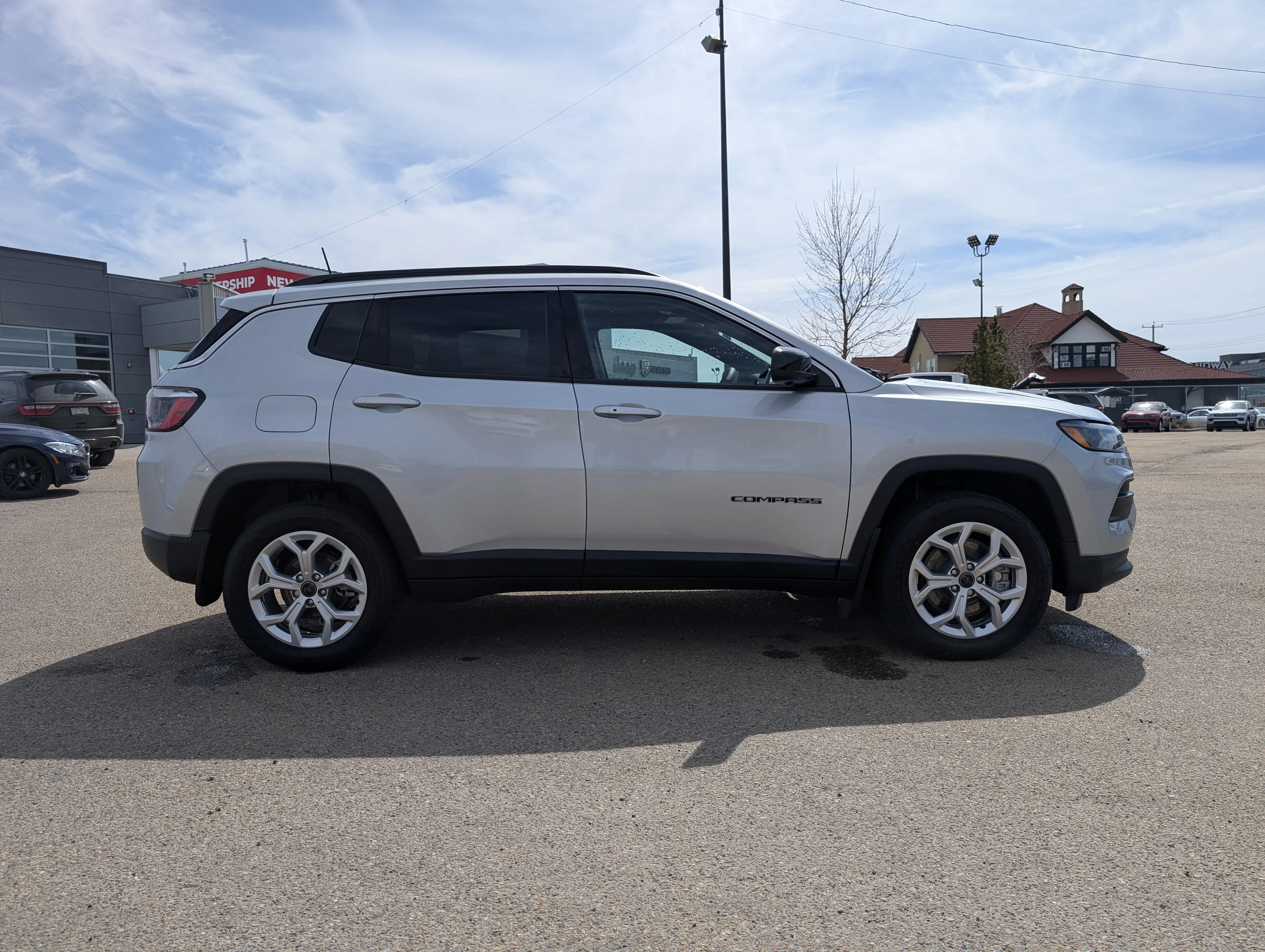 New 2025 Silver Zynith Metallic Jeep North image 8