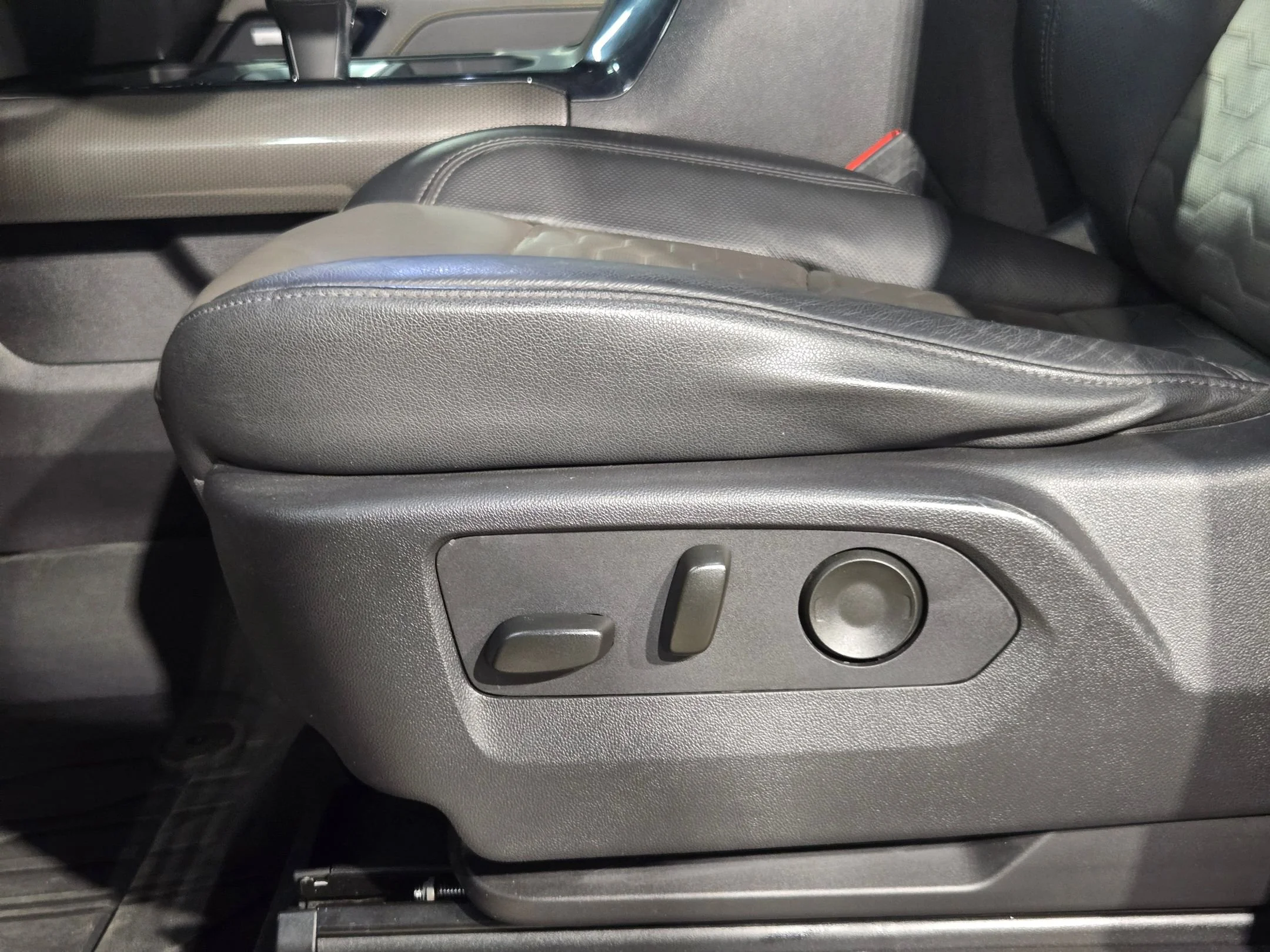 2024 Chevrolet Silverado 1500 ZR2 - Photo 23