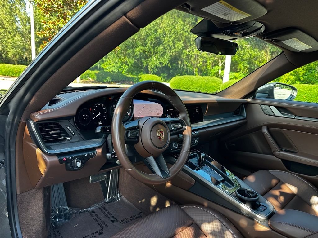 Used 2024  Porsche Carrera image 4