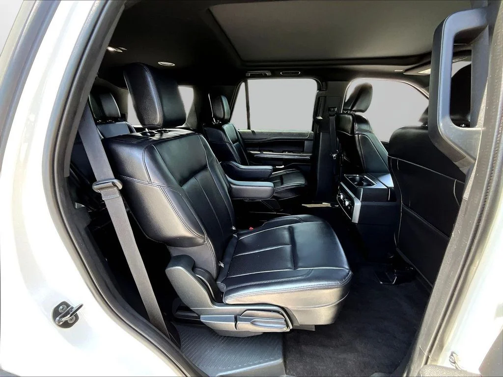Used 2021 White Ford XLT image 25