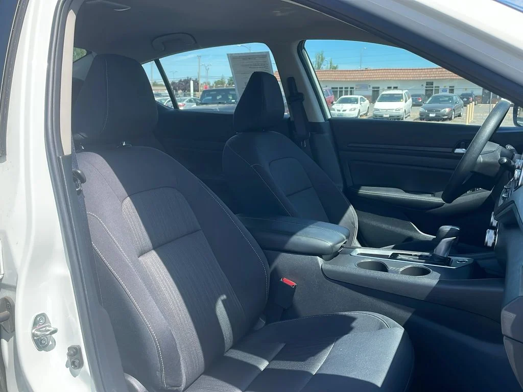 2025 Nissan Altima SV - Photo 21