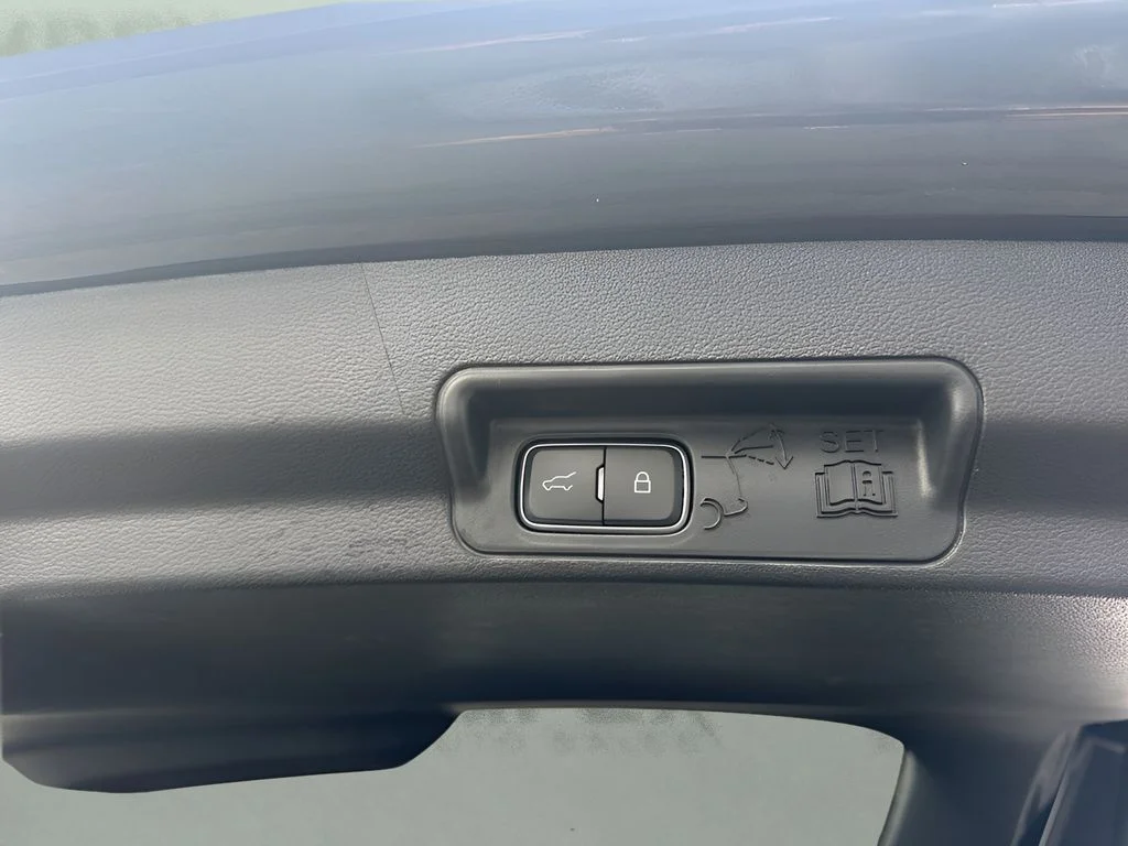 Used 2025 Black Ford ST-Line image 30