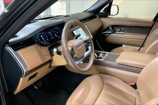 Used 2023 Santorini Black Metallic Land Rover Autobiography image 22