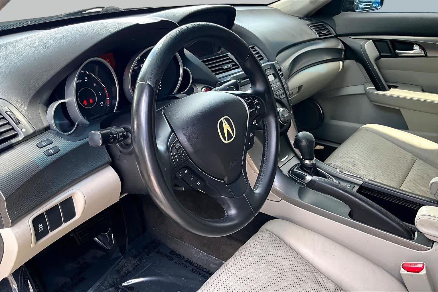 Used 2013 Crystal Black Pearl Acura Tech image 17